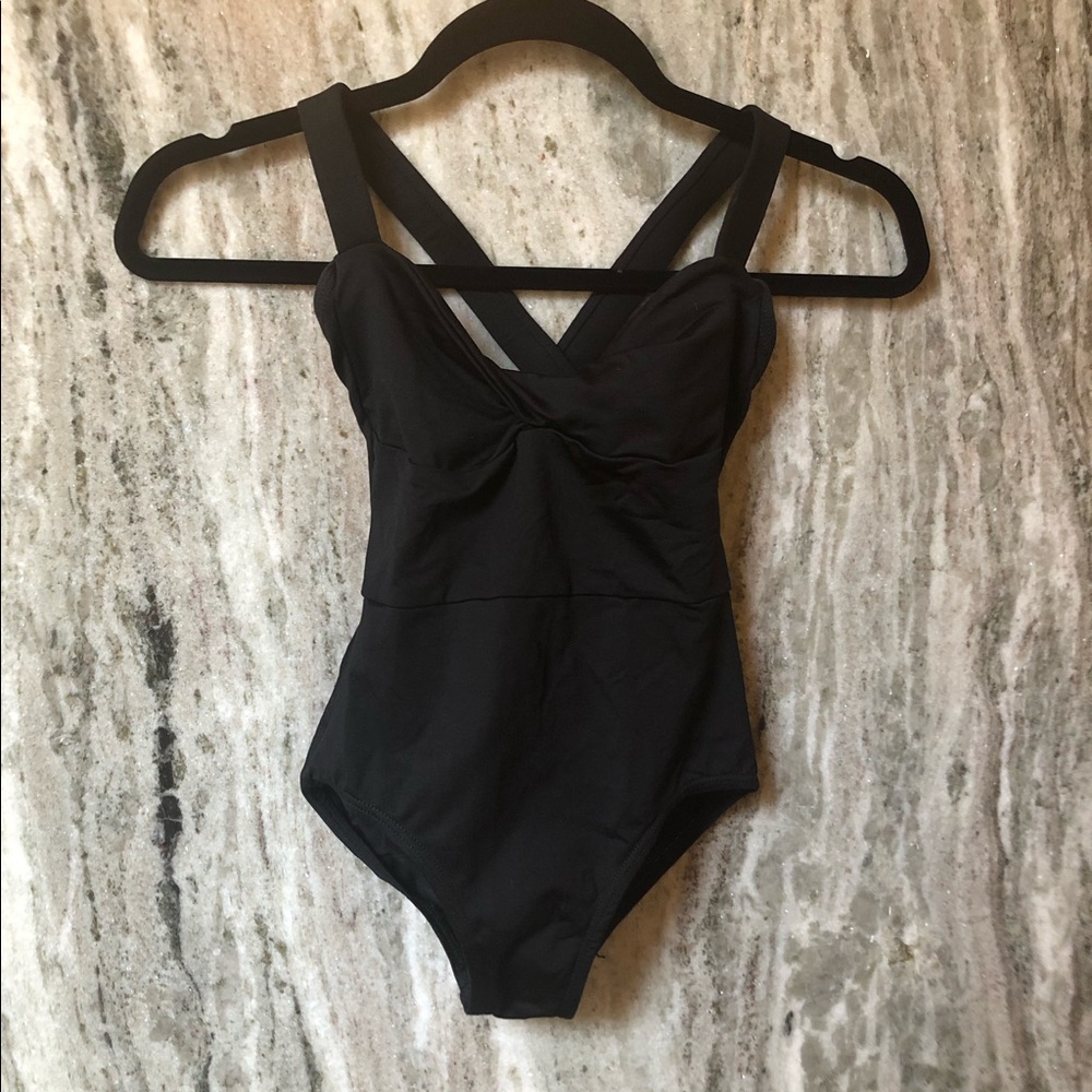 Suffolk Dance Black twist front leotard